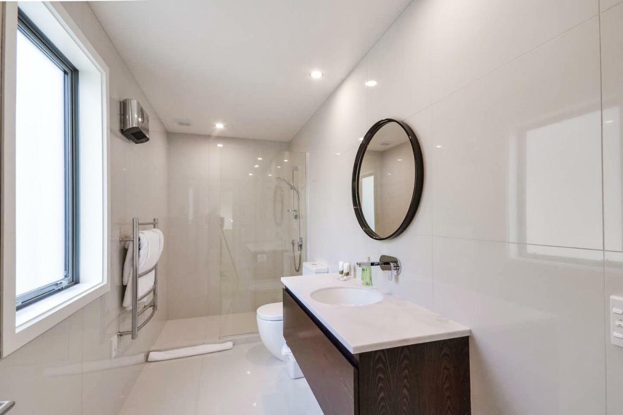 Executive Living In Bluewater - 3 Bedroom Apartment Квинстаун Экстерьер фото