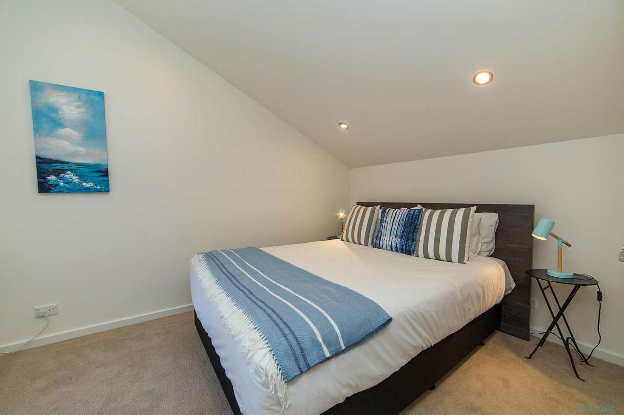 Executive Living In Bluewater - 3 Bedroom Apartment Квинстаун Экстерьер фото